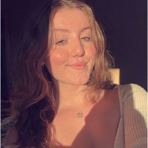 Meet your Posher, Cami